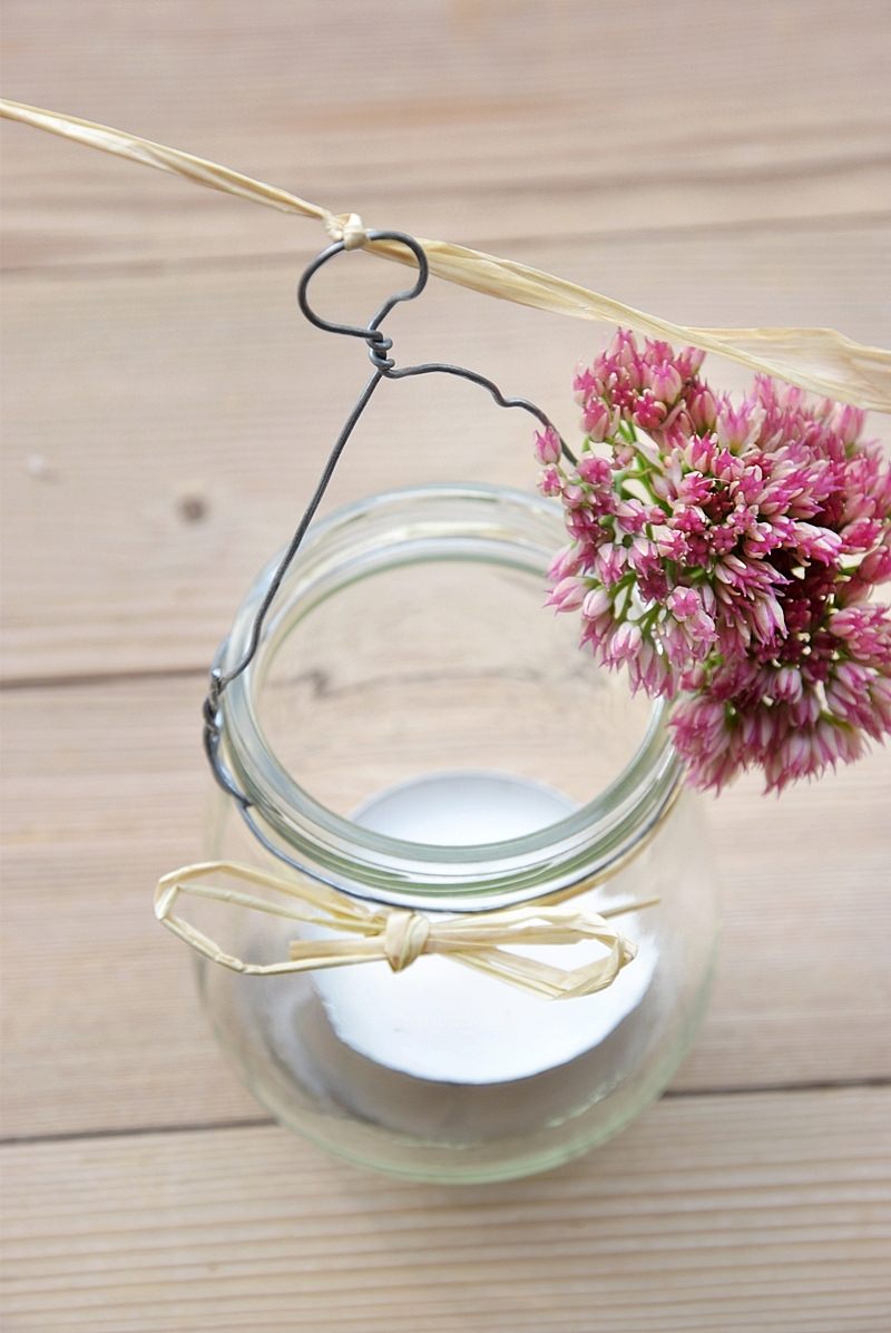 Blumen und Glas verbinden