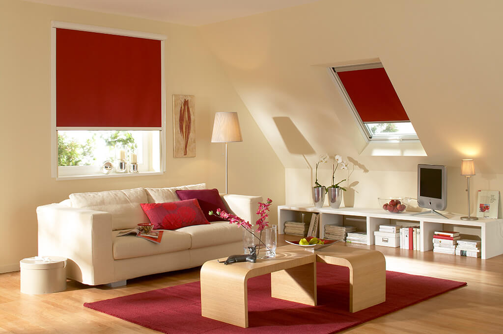 Rollo Verdunkelung Rot Dachfenster 05