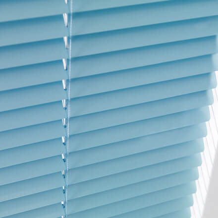 Lamellen Uni-Farben bei Premium Luxaflex&reg; Jalousien