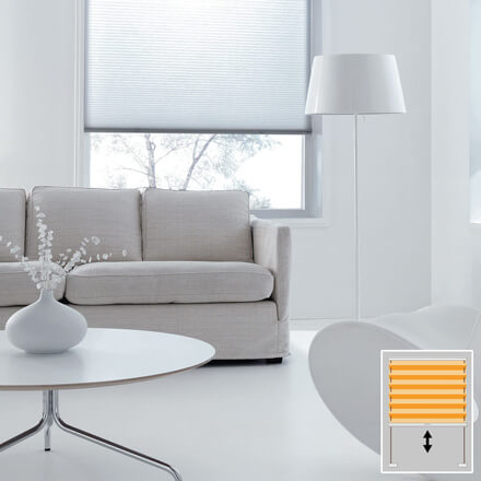Luxaflex&reg; Plissee mit VS1 Bedienung