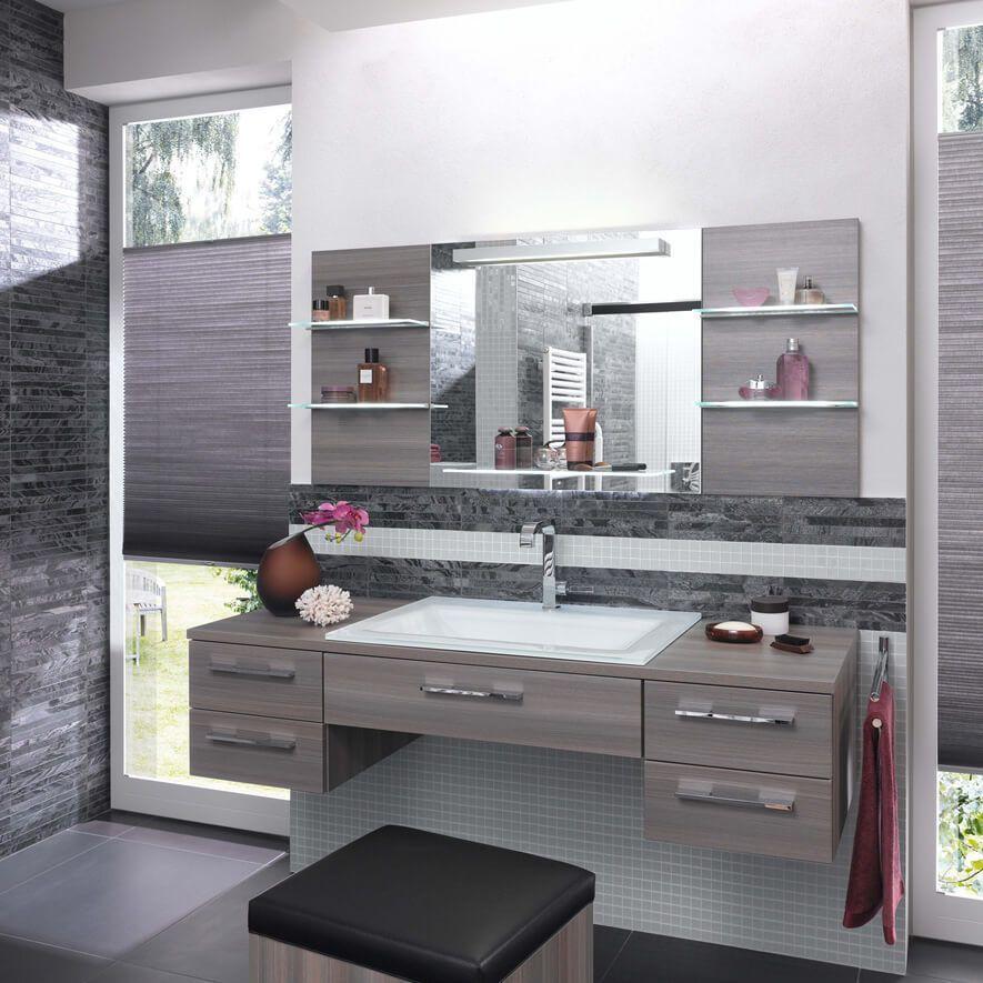 Plissees VS2 fest verspannt in Grau im Badezimmer Plissees VS2 fest verspannt in Grau im Badezimmer