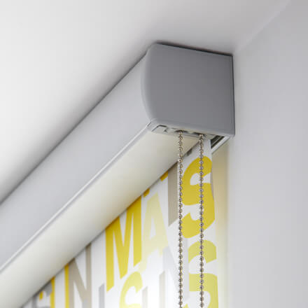 Rollos mit Blende Montage an der Wand Rollos mit Blende Montage an der Wand