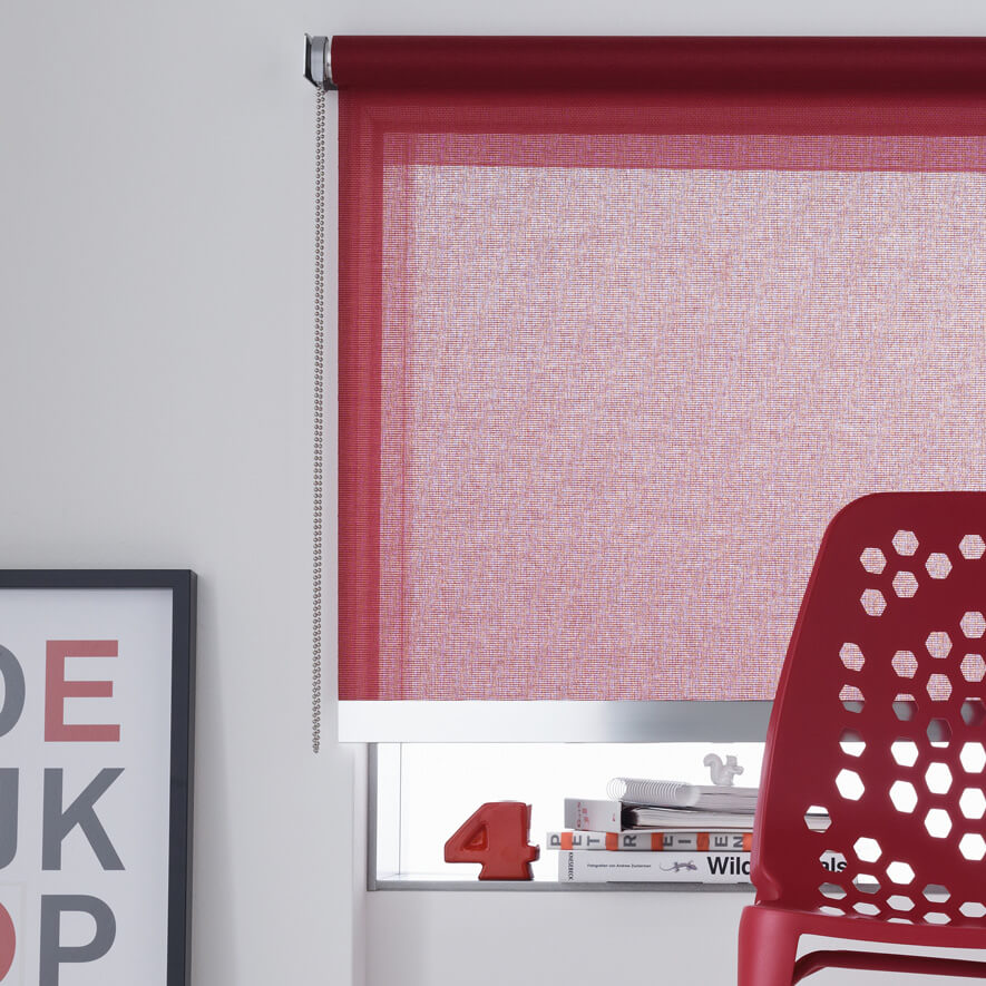 Rotes, transparentes JAB Rollo im Wartebereich