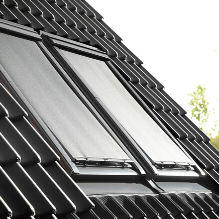 VELUX&reg; Hitzeschutzmarkise Ansicht von Außen