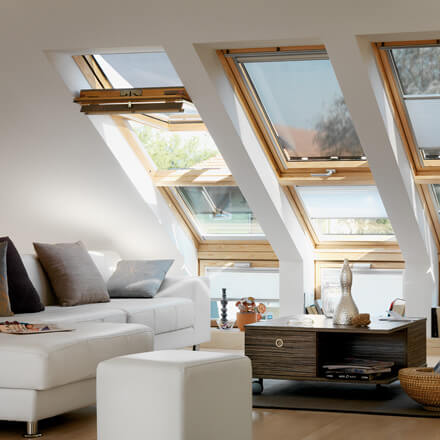 VELUX&reg; Hitzeschutzmarkise im Wohnzimmer