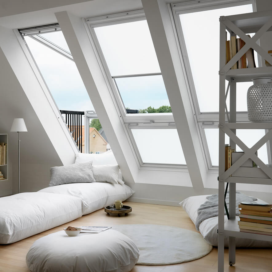 VELUX&reg; Sichtschutzrollo im Wohnzimmer