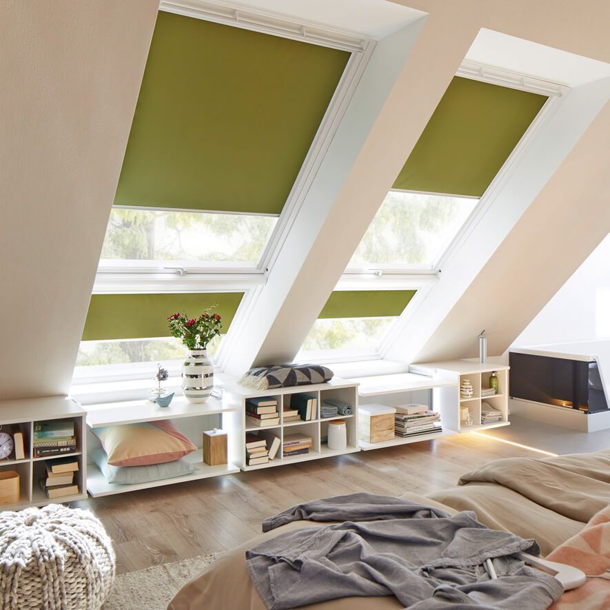 VELUX&reg; Verdunkelungsrollo in Grün im Wohnzimmer